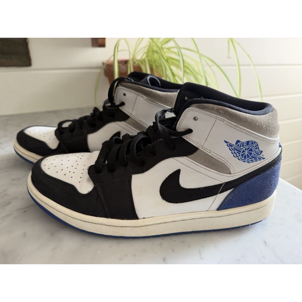 Nike Air Jordan 1 Mid SE "Royal Black Toe"  Sz10.5 (2020) Great Pre-Owned No Box